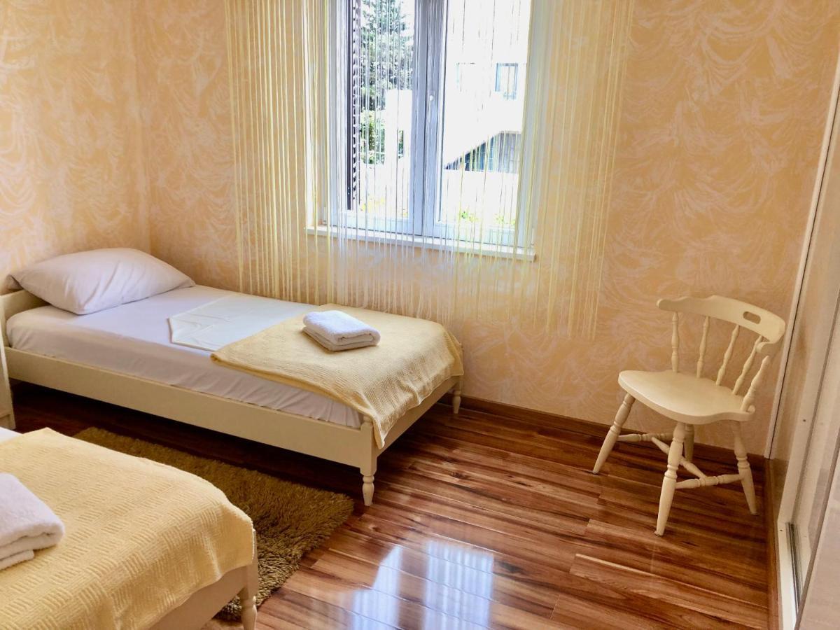 Apartments Pine & Oak With Shared Seasonal Hot Tub Privlaka  Eksteriør bilde